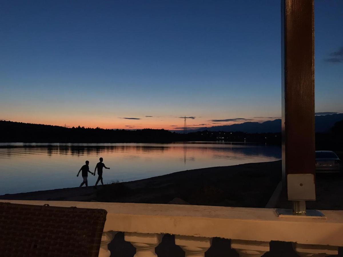 Apartmani Rudi Anić Exteriör bild