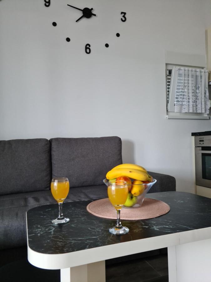 Apartmani Rudi Anić Exteriör bild