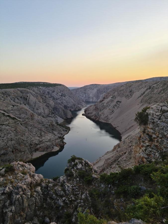 Apartmani Rudi Anić Exteriör bild