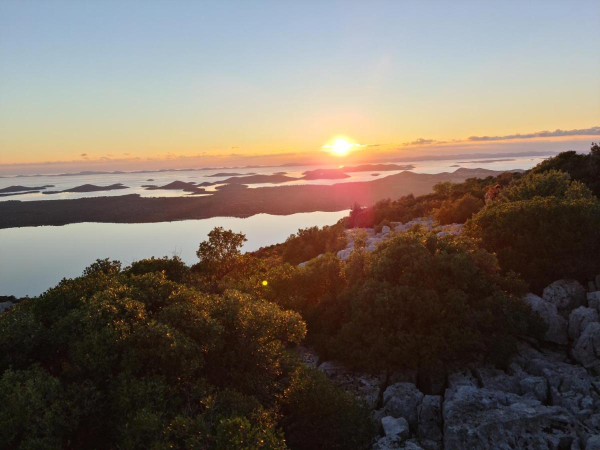 Apartmani Rudi Anić Exteriör bild